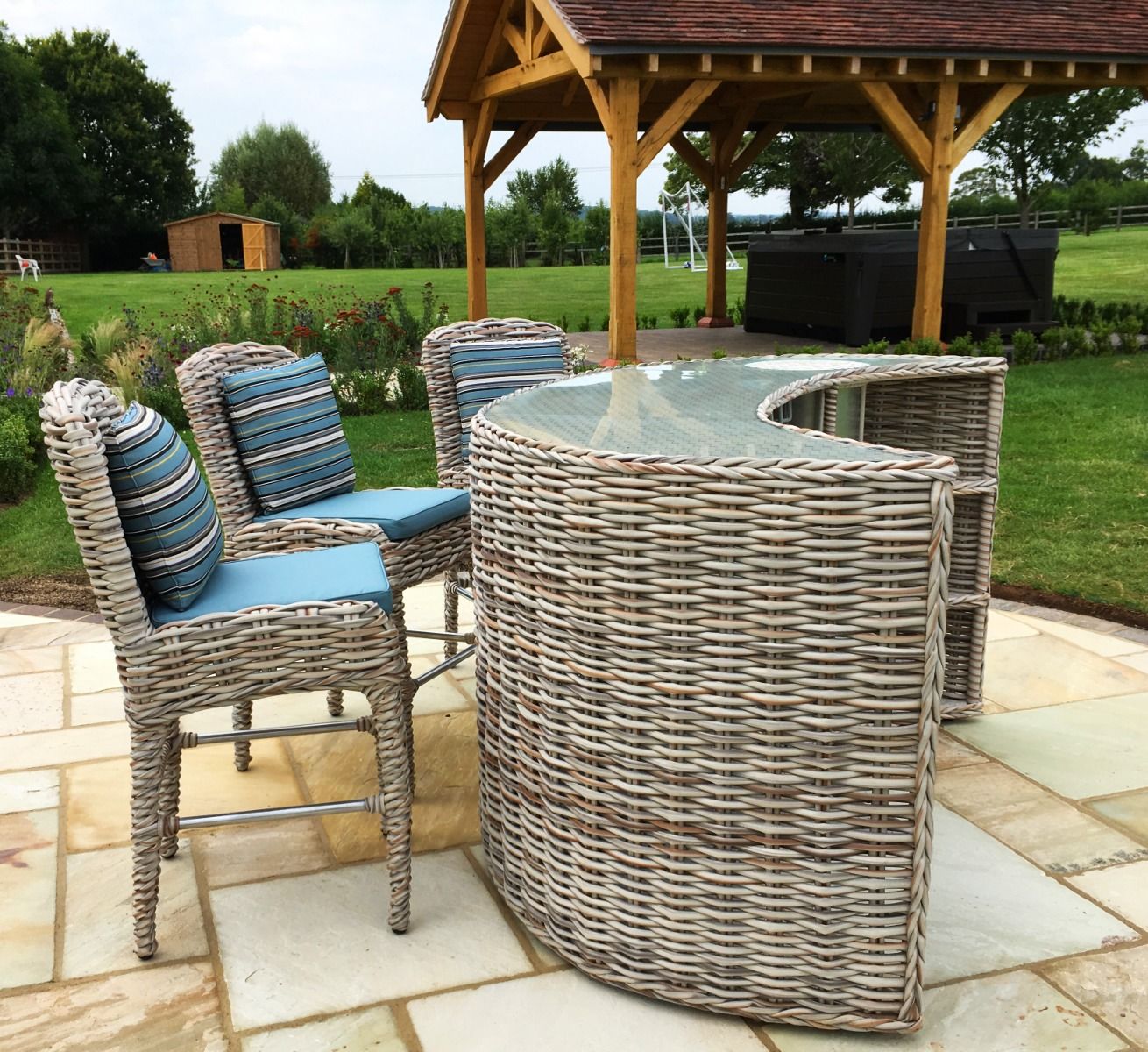 Fiji Rattan Curved Bar