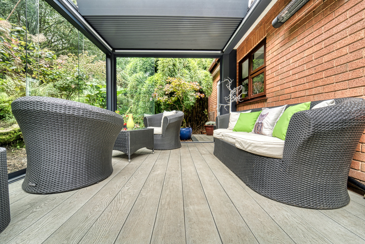 The Pinela Deluxe Loured Roof Pergola