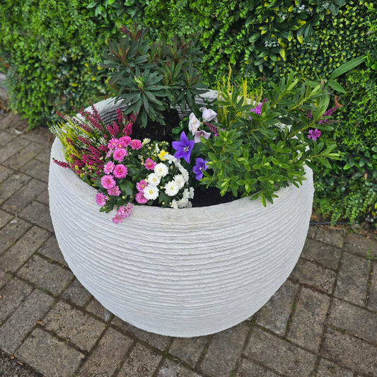 3D Printed Concrete Ribbon Curved Planter